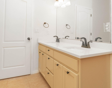 14749 Sand Gate Drive - Photo Thumbnail 35