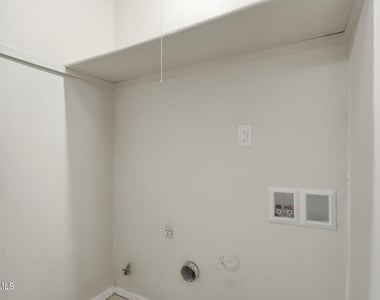 2918 E Glen Drive - Photo Thumbnail 24