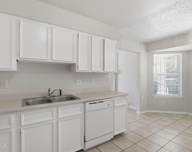 2918 E Glen Drive - Photo Thumbnail 8