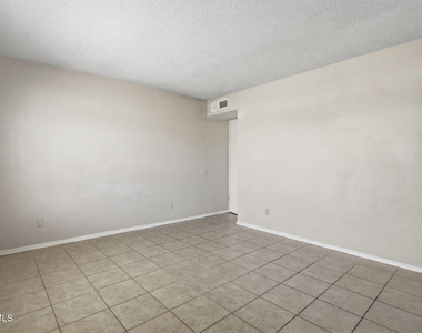 2918 E Glen Drive - Photo Thumbnail 19