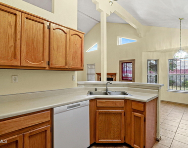 11895 David Forti Drive - Photo Thumbnail 5