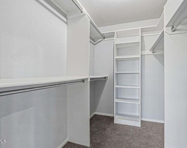 125 Sundance Court - Photo Thumbnail 15