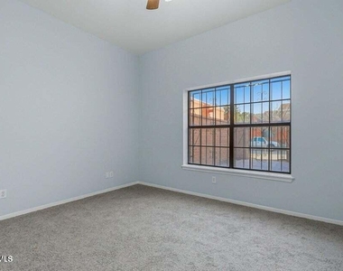 125 Sundance Court - Photo Thumbnail 16