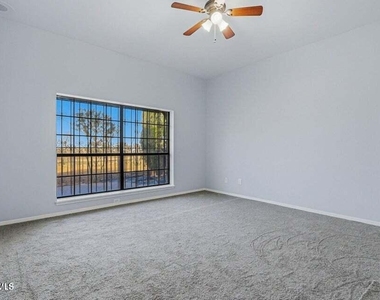 125 Sundance Court - Photo Thumbnail 10