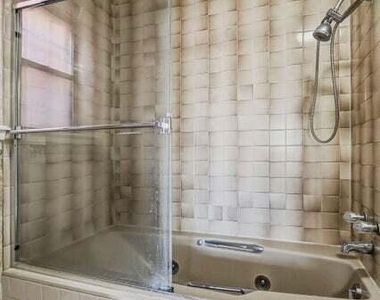 125 Sundance Court - Photo Thumbnail 14