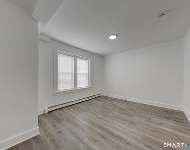 59 Daly Avenue - Photo Thumbnail 10