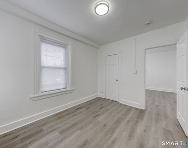 59 Daly Avenue - Photo Thumbnail 7
