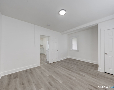 59 Daly Avenue - Photo Thumbnail 12