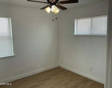 335 Flynn Drive - Photo Thumbnail 20