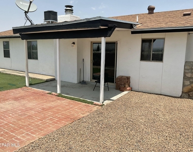 335 Flynn Drive - Photo Thumbnail 36