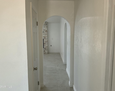 335 Flynn Drive - Photo Thumbnail 33