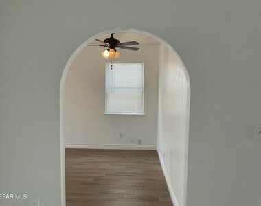 335 Flynn Drive - Photo Thumbnail 7