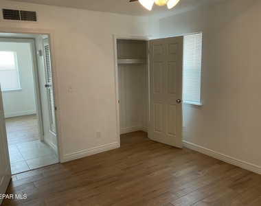 335 Flynn Drive - Photo Thumbnail 23