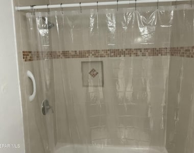 335 Flynn Drive - Photo Thumbnail 28