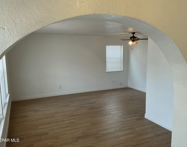 335 Flynn Drive - Photo Thumbnail 30