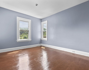 1105 Main Street - Photo Thumbnail 10