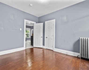 1105 Main Street - Photo Thumbnail 16