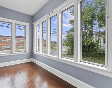 1105 Main Street - Photo Thumbnail 9