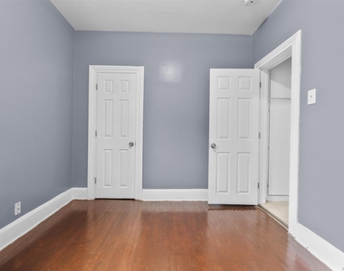 1105 Main Street - Photo Thumbnail 21