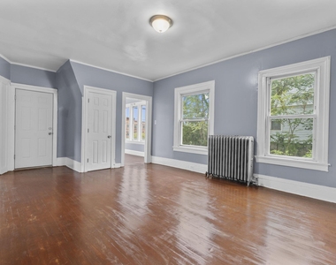1105 Main Street - Photo Thumbnail 7