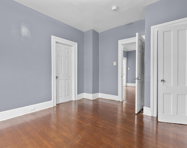 1105 Main Street - Photo Thumbnail 14