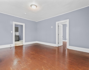 1105 Main Street - Photo Thumbnail 6