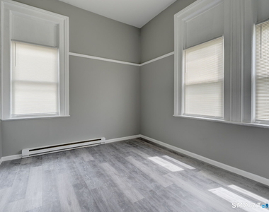 111 Franklin Square - Photo Thumbnail 10