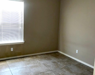 14310 Arthur Ashe Court - Photo Thumbnail 10