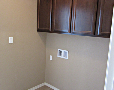 14310 Arthur Ashe Court - Photo Thumbnail 6