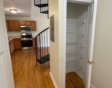 680 Boston Post Road - Photo Thumbnail 2