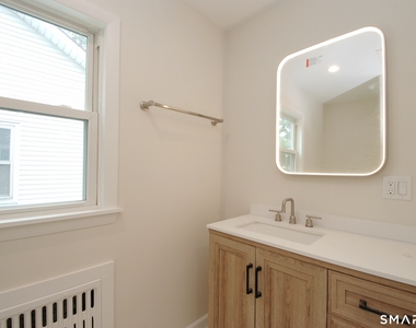 306 Courtland Avenue - Photo Thumbnail 10