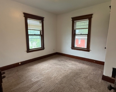 110-112 Pixlee Place - Photo Thumbnail 12