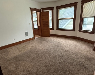 110-112 Pixlee Place - Photo Thumbnail 1
