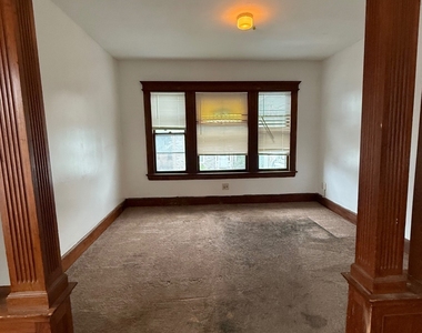 110-112 Pixlee Place - Photo Thumbnail 2