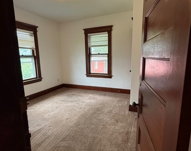 110-112 Pixlee Place - Photo Thumbnail 11