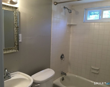 7 Bartlett Manor - Photo Thumbnail 4
