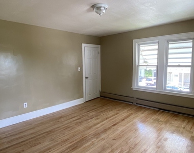 72 Berry Street - Photo Thumbnail 4