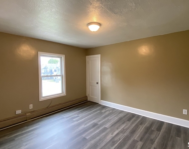 72 Berry Street - Photo Thumbnail 16