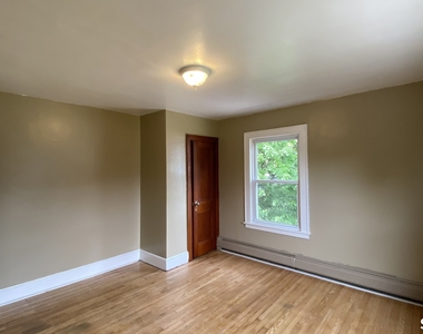 72 Berry Street - Photo Thumbnail 14