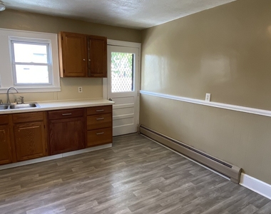 72 Berry Street - Photo Thumbnail 9
