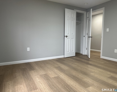 291 Maple Avenue - Photo Thumbnail 6
