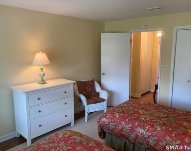 62 Heritage Hill Road - Photo Thumbnail 3