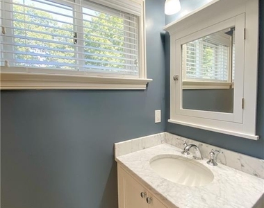 10 Harvann Road - Photo Thumbnail 17