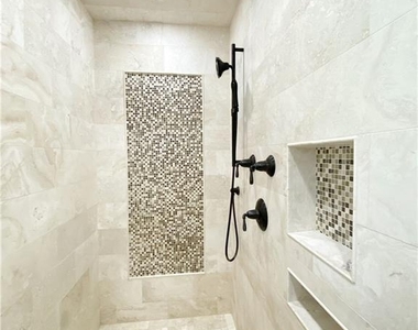 10 Harvann Road - Photo Thumbnail 14