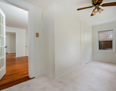 31 Hillandale Road - Photo Thumbnail 11