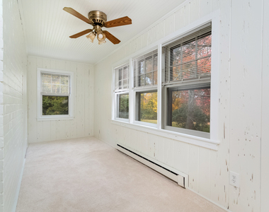 31 Hillandale Road - Photo Thumbnail 10