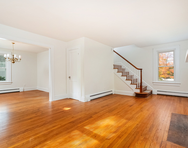 31 Hillandale Road - Photo Thumbnail 6