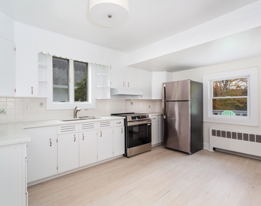 31 Hillandale Road - Photo Thumbnail 16