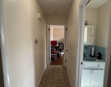 200 Robin Street - Photo Thumbnail 11