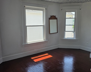 38 Homestead Avenue - Photo Thumbnail 5